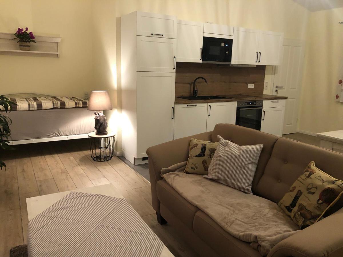Schenklengsfeld Ferienapartments Reitanlage Schenksolz מראה חיצוני תמונה