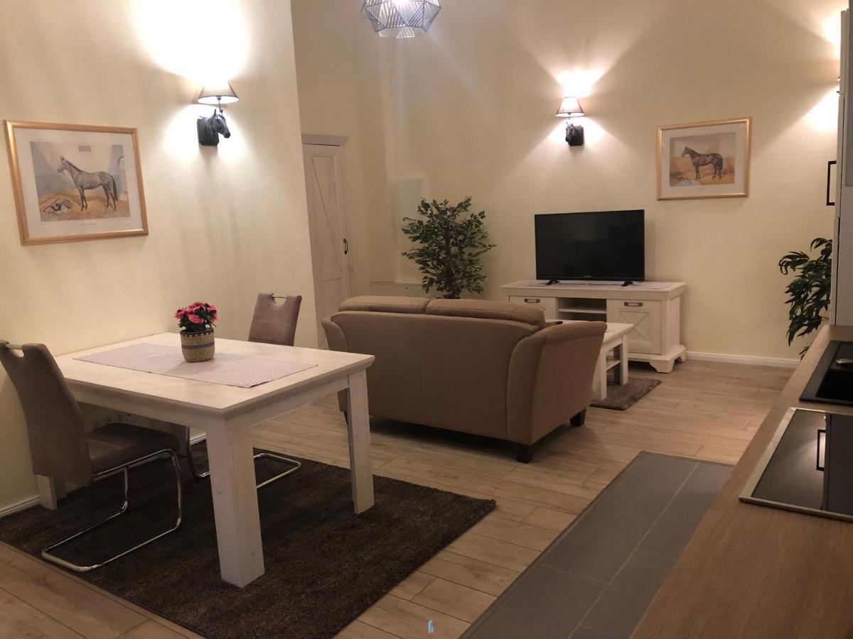 Schenklengsfeld Ferienapartments Reitanlage Schenksolz מראה חיצוני תמונה