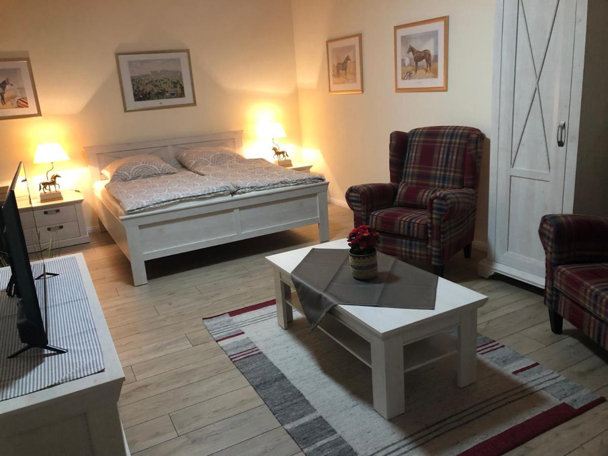 Schenklengsfeld Ferienapartments Reitanlage Schenksolz מראה חיצוני תמונה